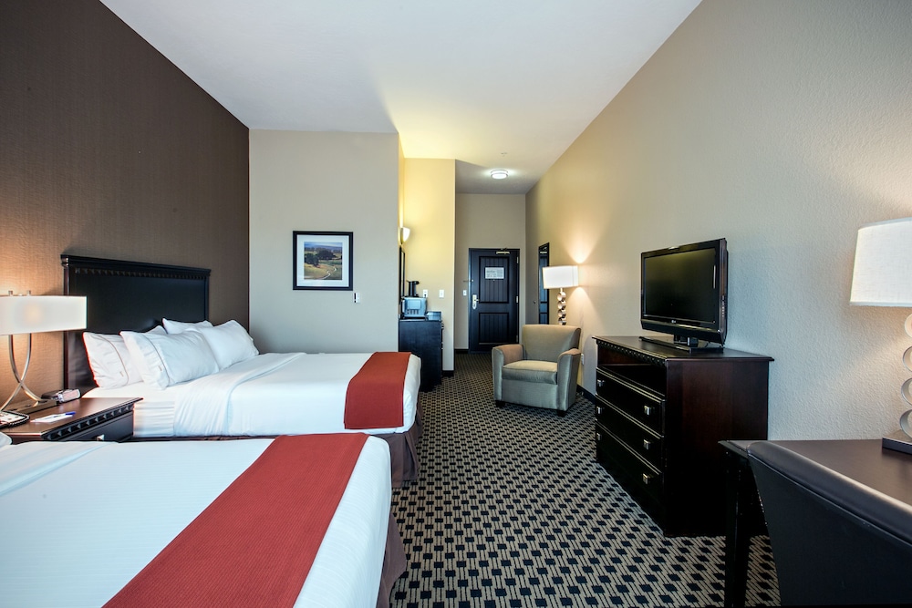 holiday inn express and suites green bay east by ihg