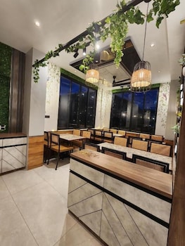 Hotel Aishwarya,,3 star