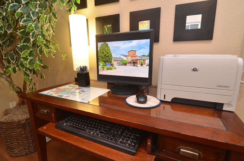 americinn by wyndham des moines airport