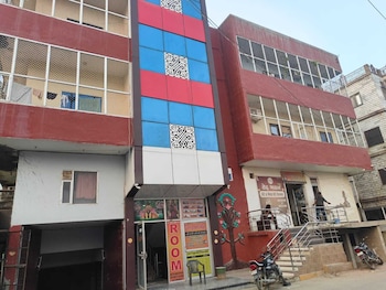 Ramkrishna Bhawan Hotel,,2 star