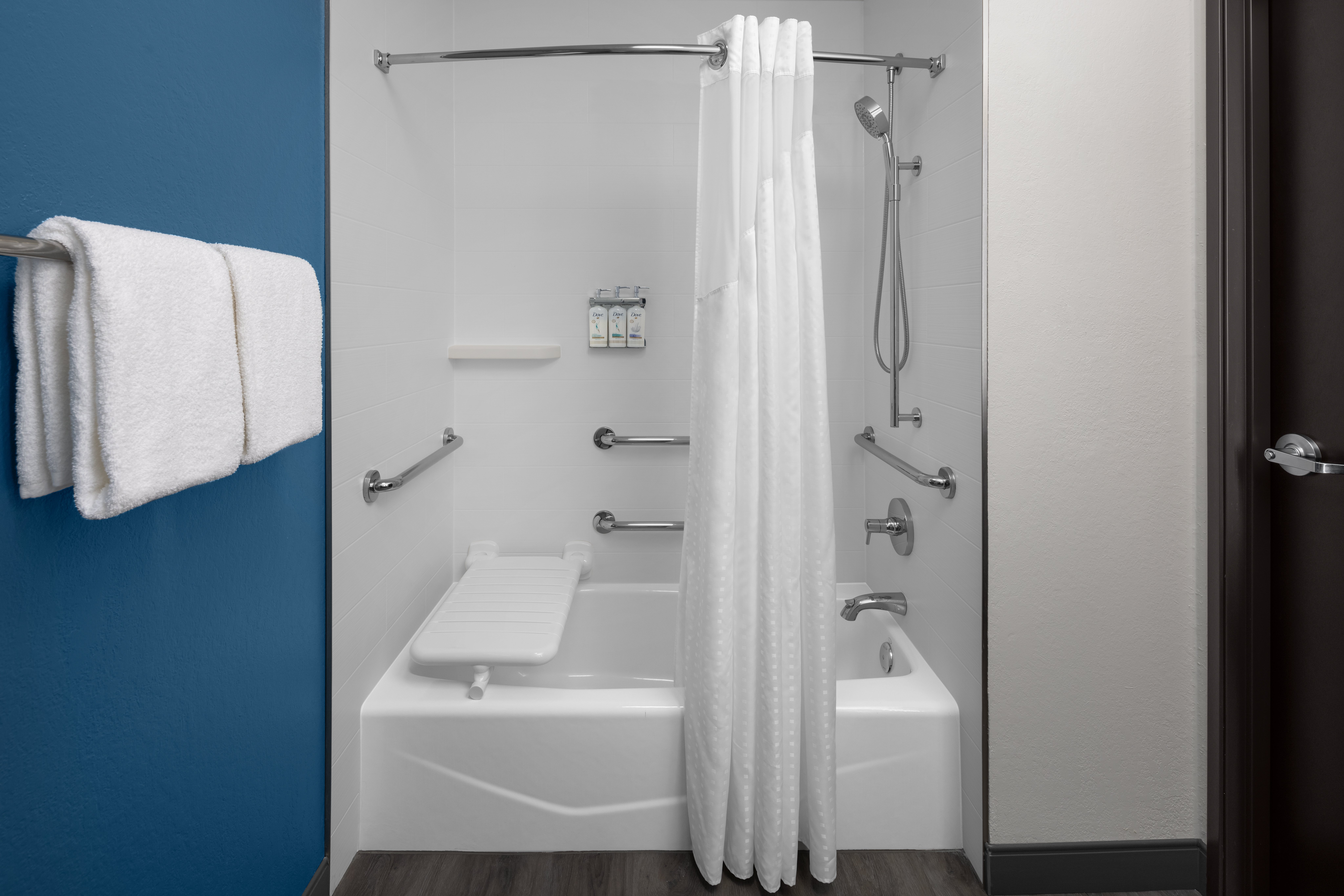 holiday inn express and suites midland loop 250 by ihg