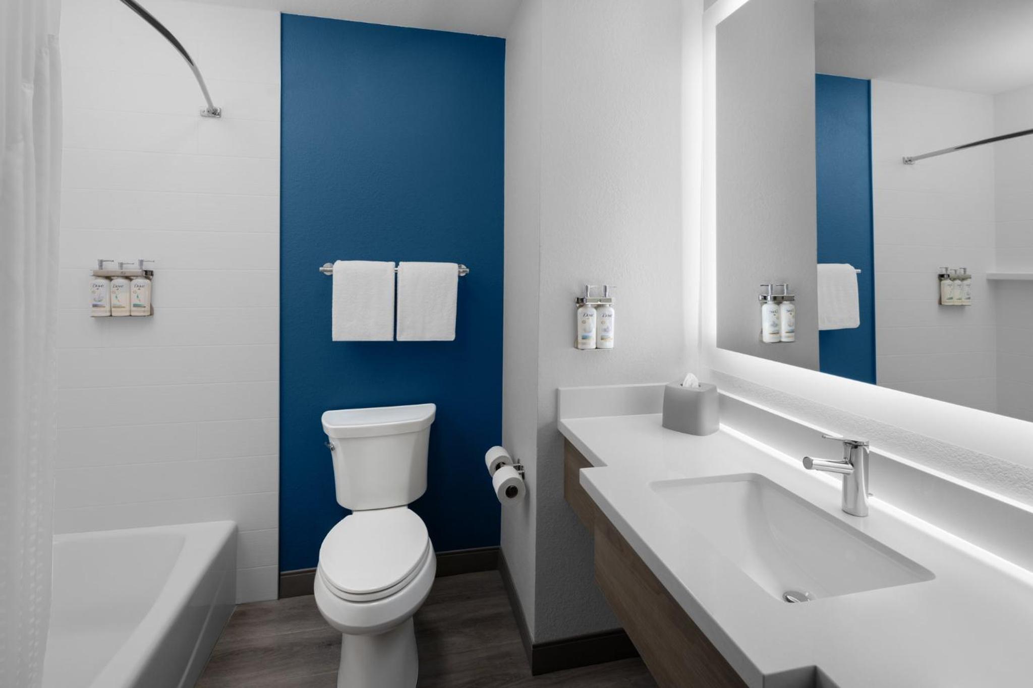 holiday inn express and suites midland loop 250 by ihg