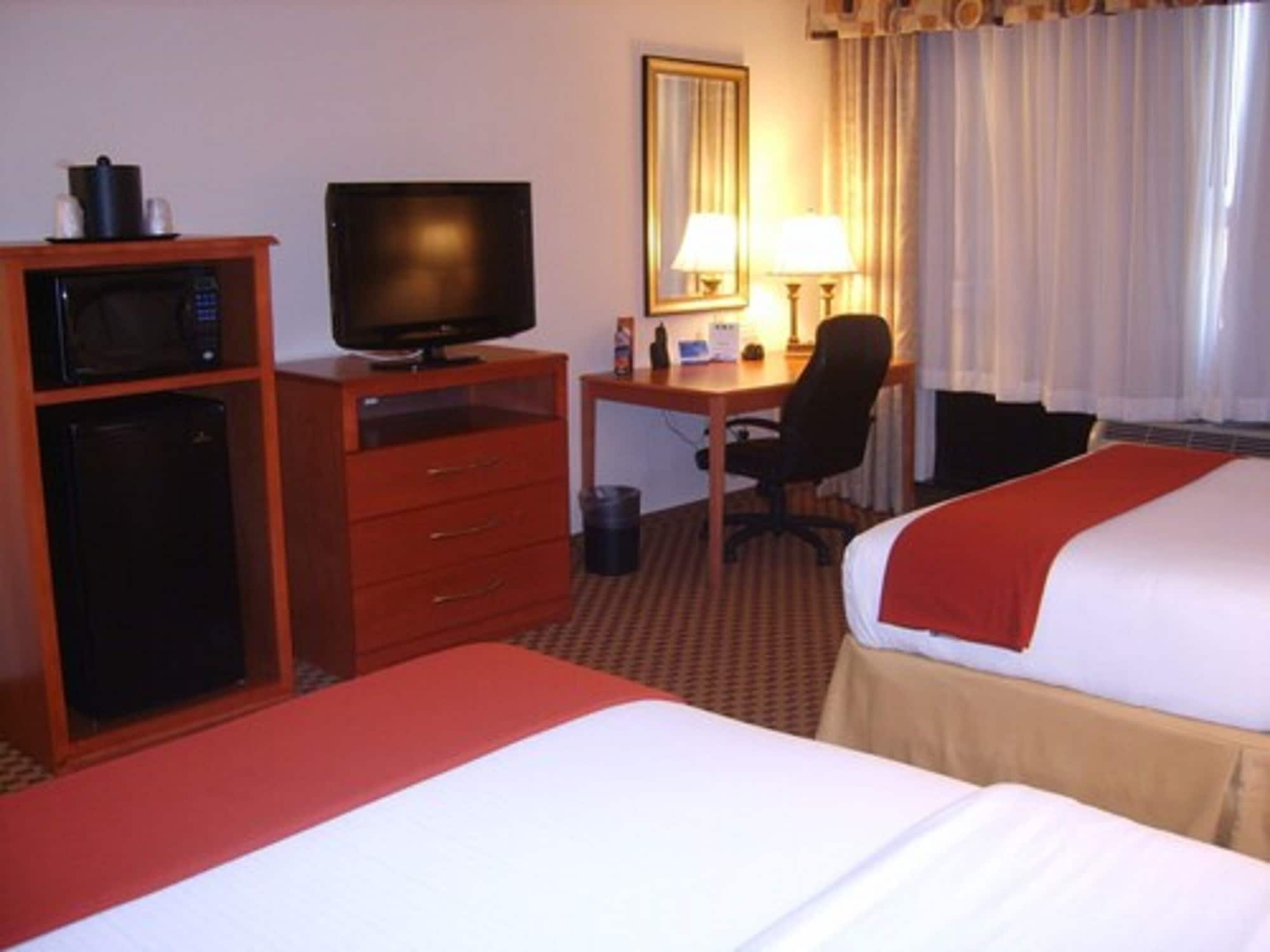 holiday inn express and suites midland loop 250 by ihg