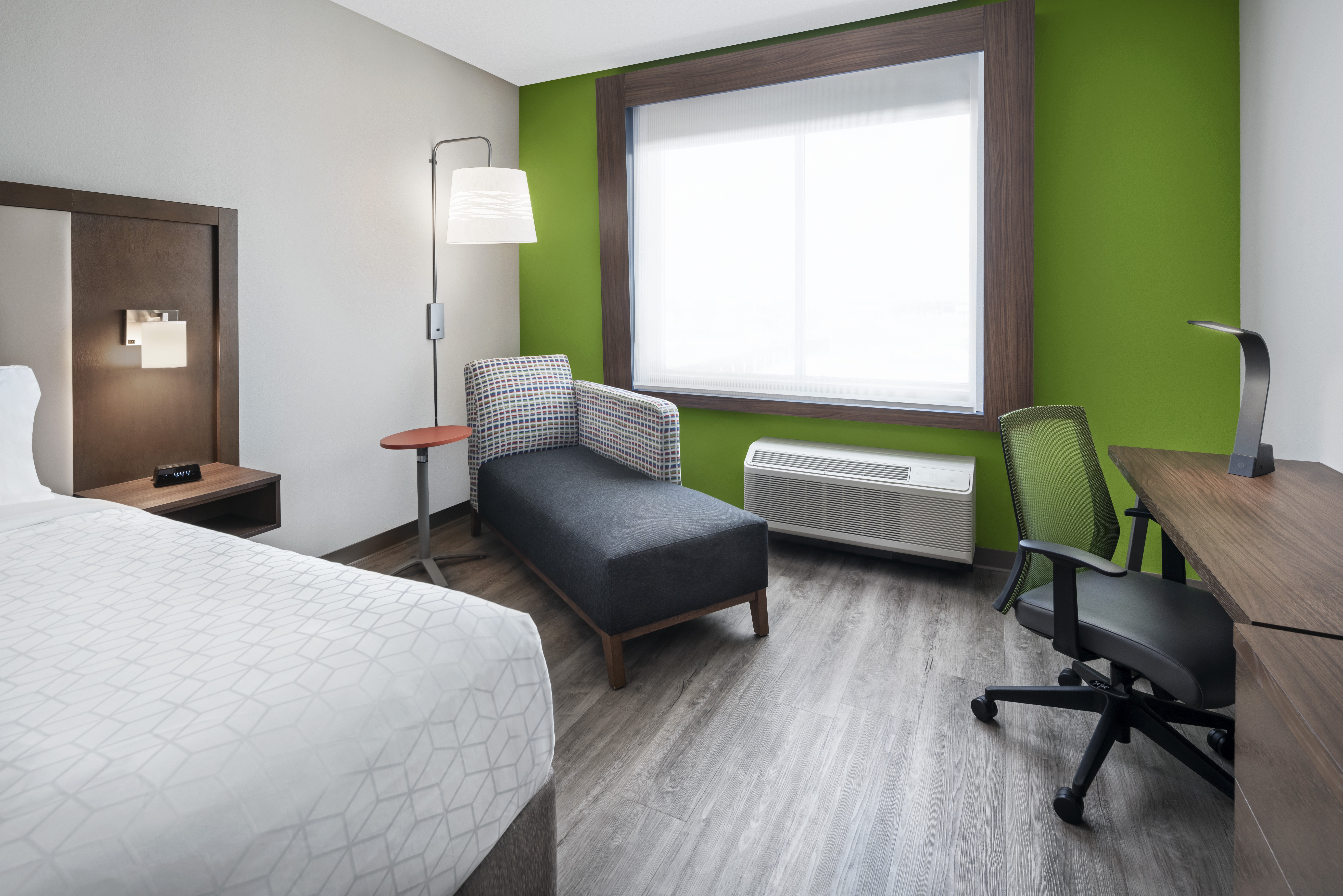 holiday inn express and suites midland loop 250 by ihg
