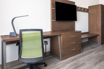 Holiday Inn Express & Suites Midland Loop 250 By Ihg,Texas>>Midland,3 star