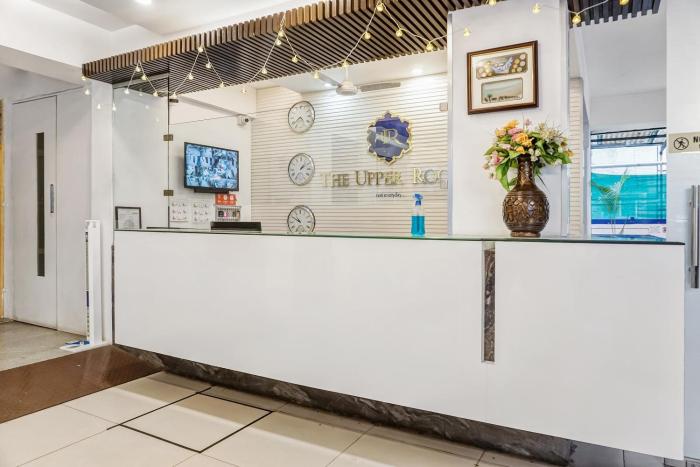 super townhouse the upper room near pune airport