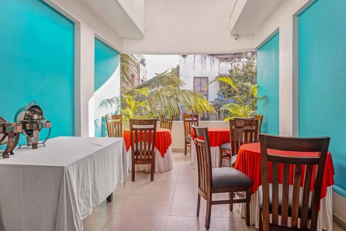 super townhouse the upper room near pune airport