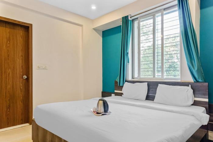 super townhouse the upper room near pune airport