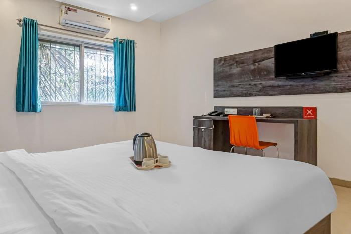 super townhouse the upper room near pune airport