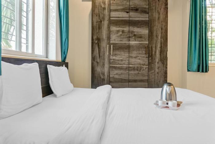 super townhouse the upper room near pune airport