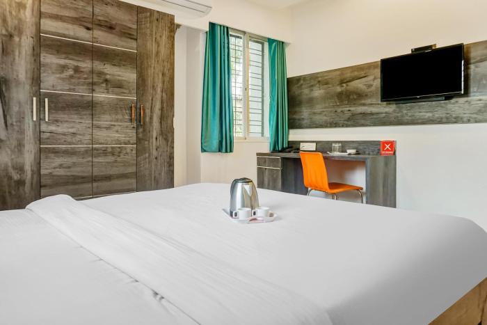 super townhouse the upper room near pune airport