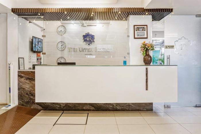 super townhouse the upper room near pune airport