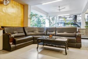 super townhouse the upper room near pune airport