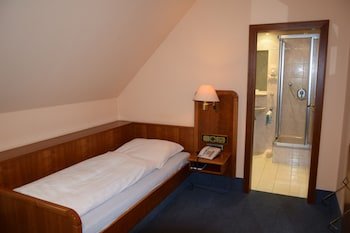 hotel gruner baum