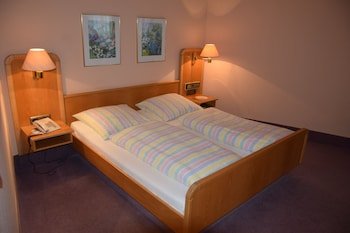 hotel gruner baum