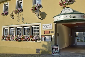 hotel gruner baum