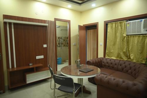 Hotel Raj Darbar,,3 star
