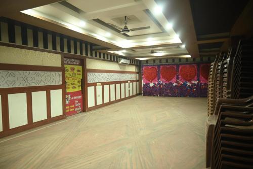 hotel raj darbar