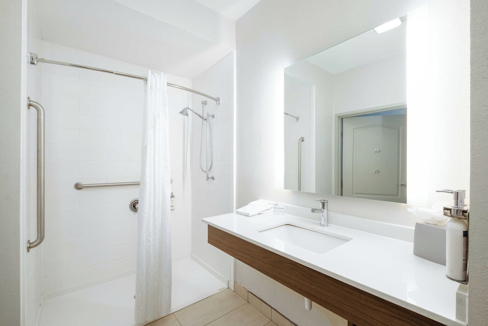holiday inn express carlsbad by ihg
