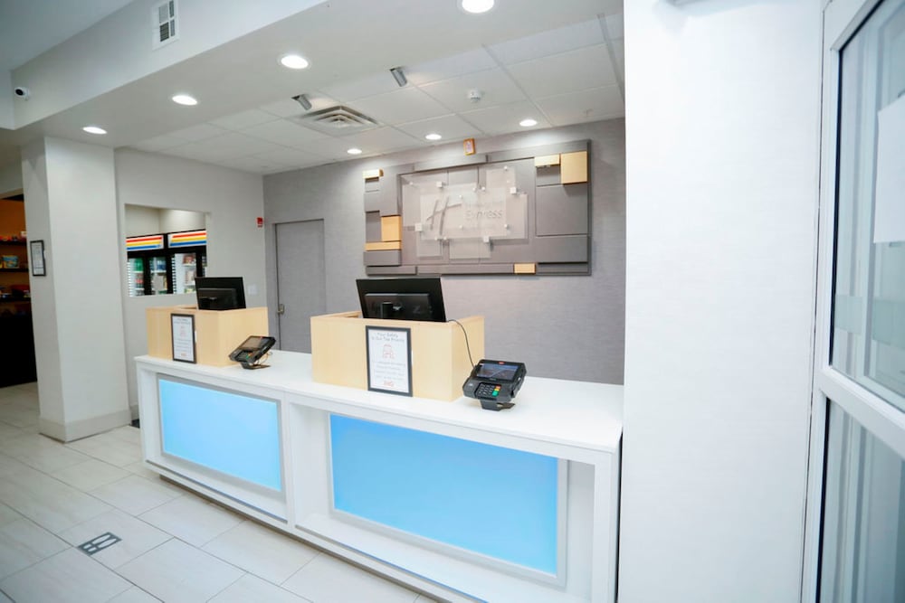 holiday inn express carlsbad by ihg