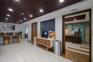 holiday inn express carlsbad by ihg