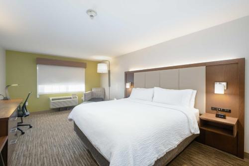 holiday inn express carlsbad by ihg