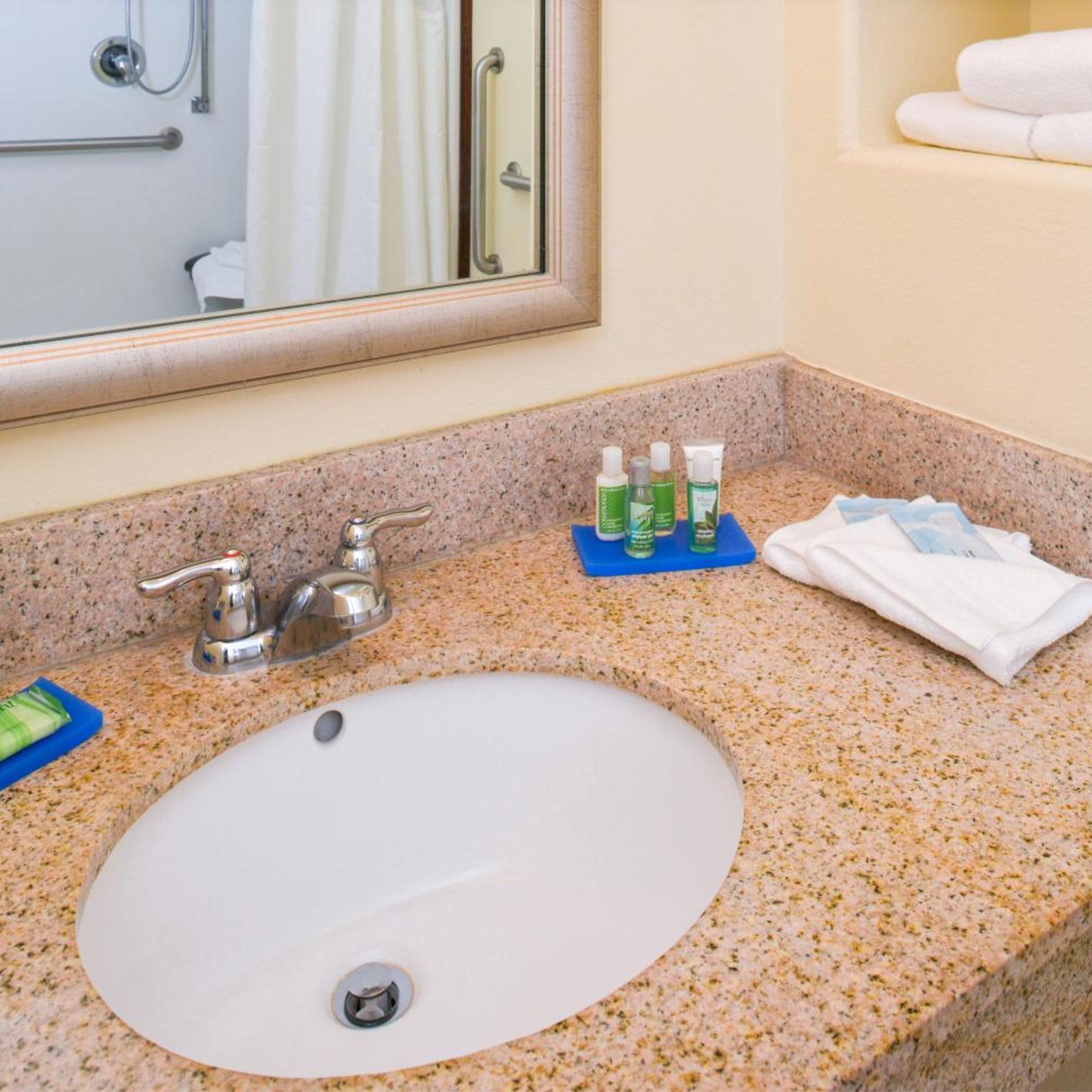 holiday inn express and suites alamosa by ihg