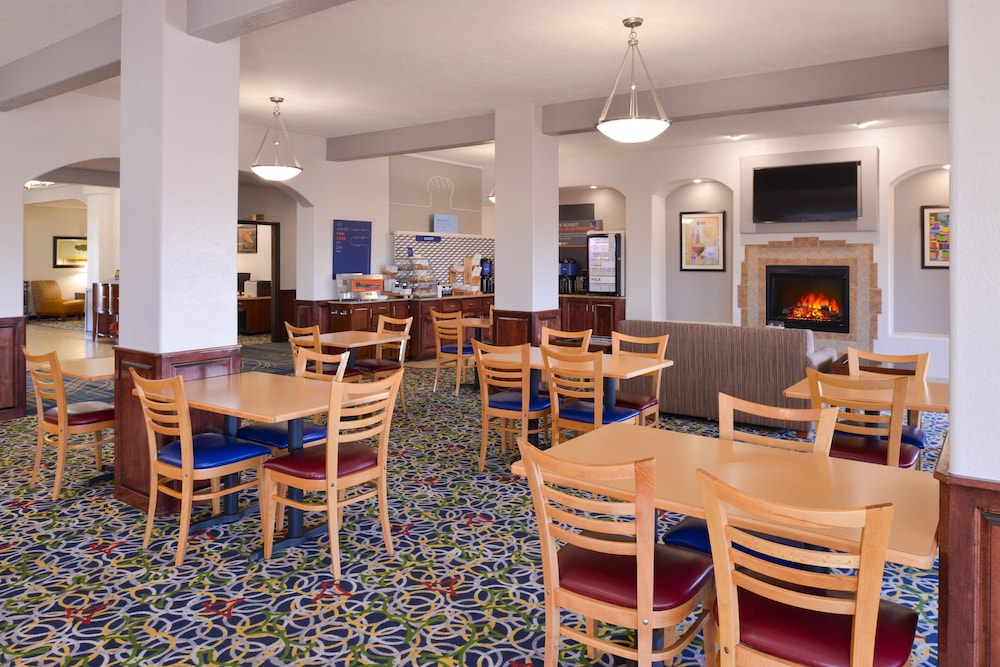 holiday inn express and suites alamosa by ihg