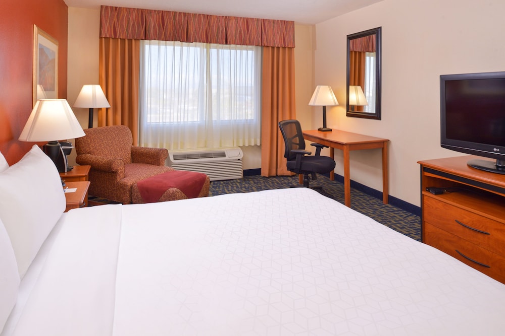 holiday inn express and suites alamosa by ihg