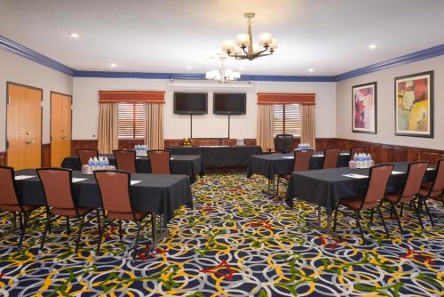 holiday inn express and suites alamosa by ihg