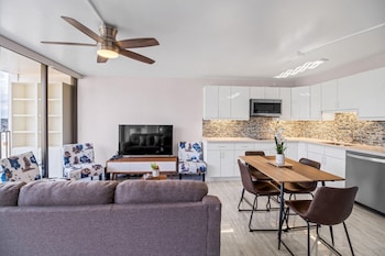 tower 2 suite 3009 qqp 1 bedroom home