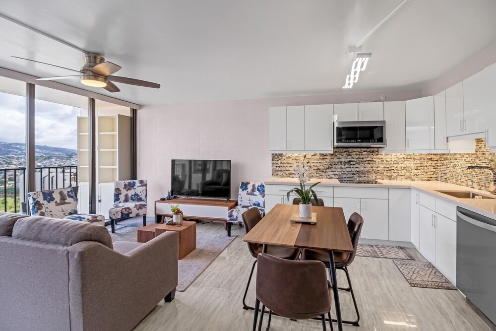 tower 2 suite 3009 qqp 1 bedroom home