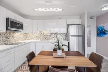 tower 2 suite 3009 qqp 1 bedroom home