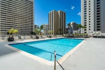 tower 2 suite 3009 qqp 1 bedroom home