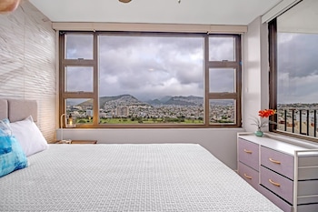 tower 2 suite 3009 qqp 1 bedroom home
