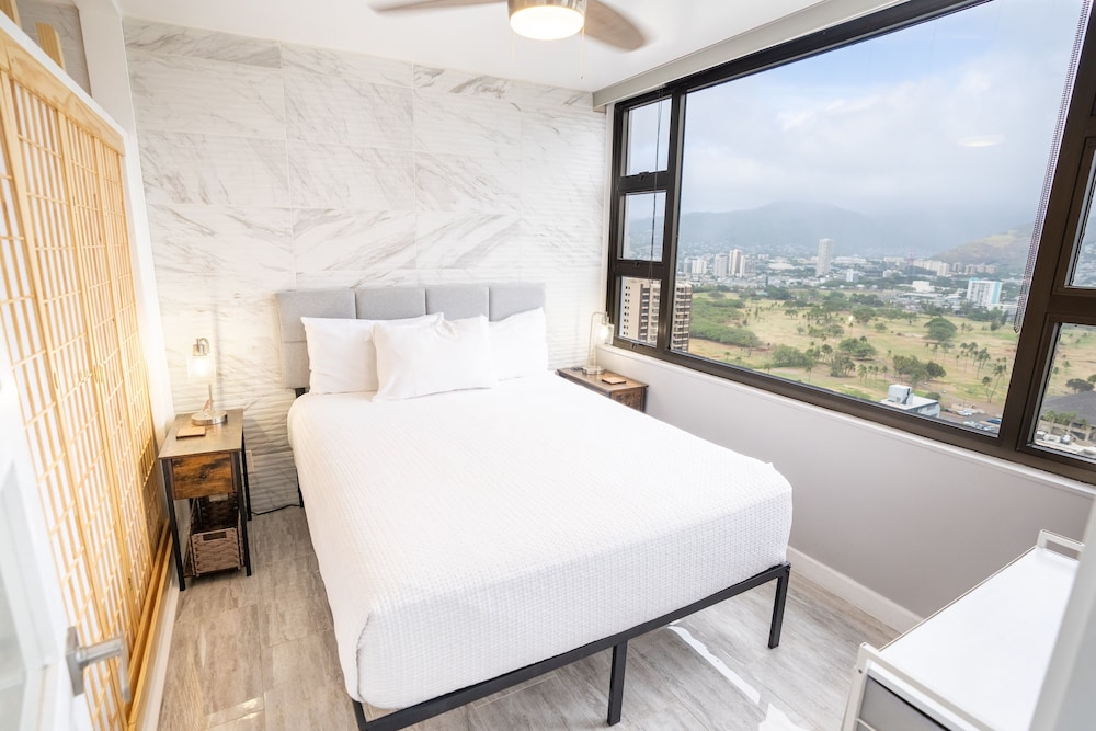 tower 2 suite 3009 qqp 1 bedroom home