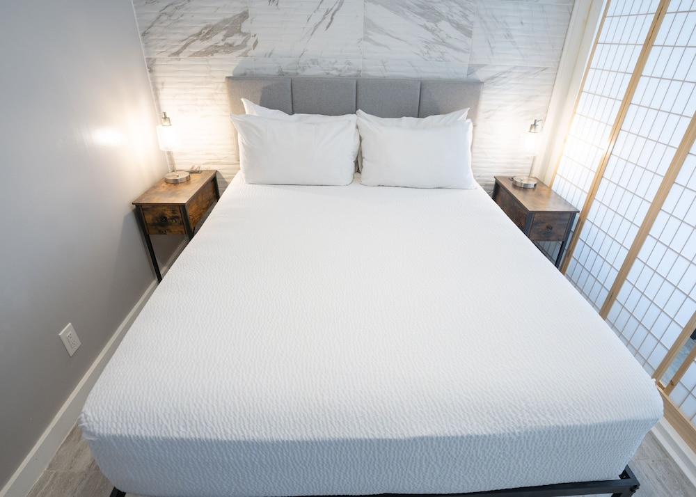 tower 2 suite 3009 qqp 1 bedroom home