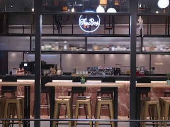 moxy athens city