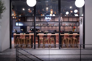 moxy athens city