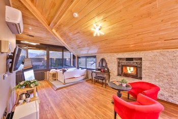 agva pieria luxury hotel