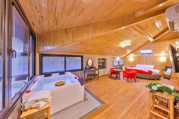 agva pieria luxury hotel