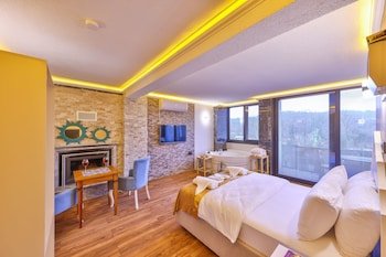 agva pieria luxury hotel