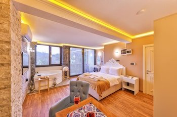 agva pieria luxury hotel