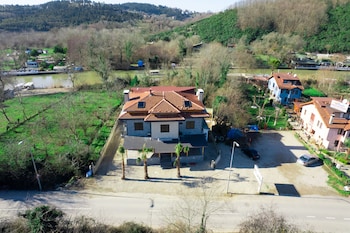 agva pieria luxury hotel