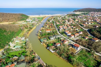 agva pieria luxury hotel