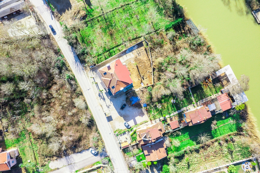 agva pieria luxury hotel