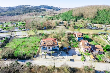 agva pieria luxury hotel