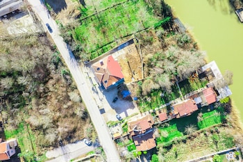 agva pieria luxury hotel