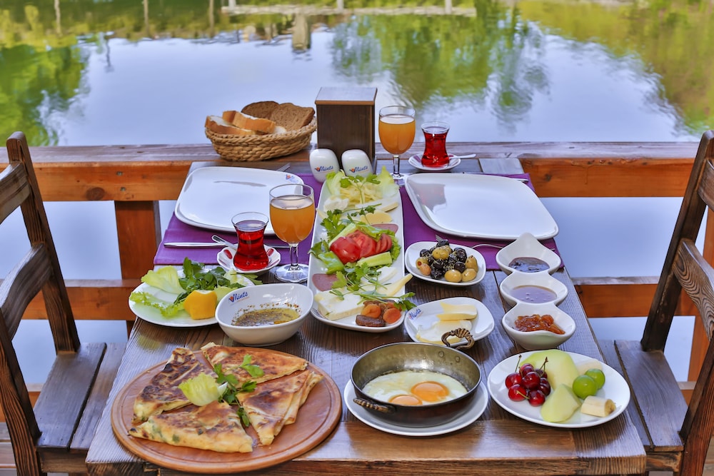 agva pieria luxury hotel