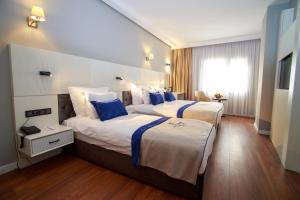 mitte port hotel